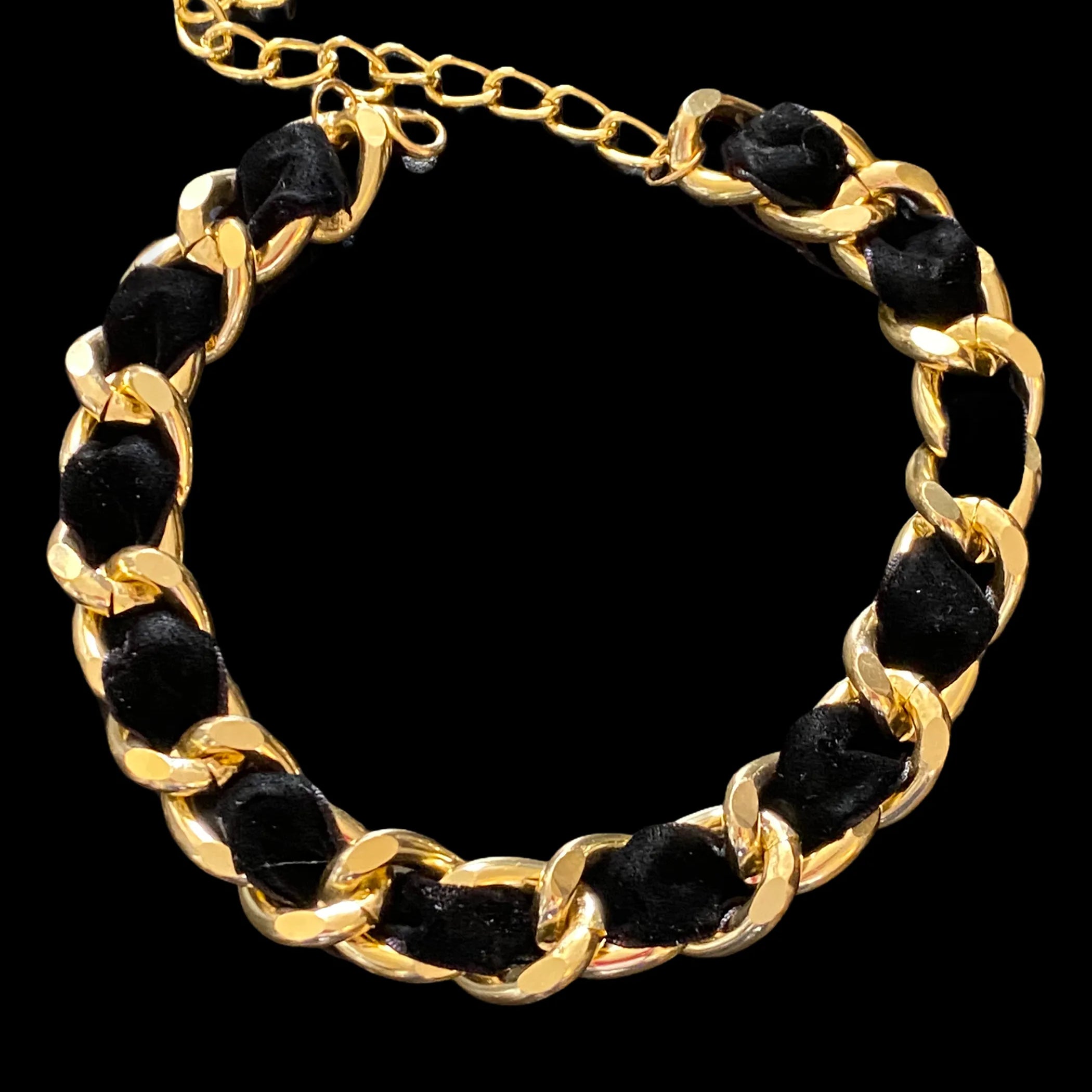 Gold Chain Velvet Collar